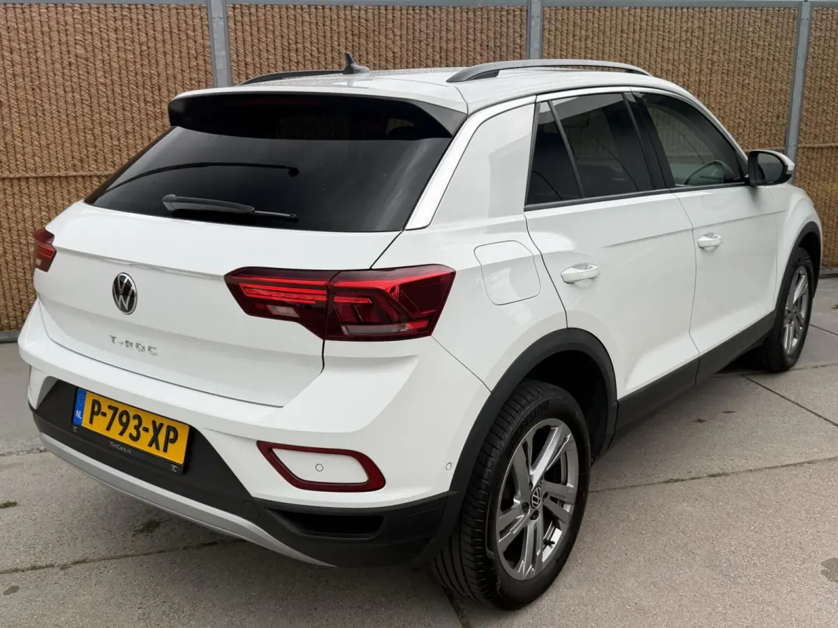 1.0 TSI Life 75 Edition Achteruitrijcamera | LED verlichting | Parkeersensoren voor en achter | Airconditioning | Cruise control adaptief | Apple CarPlay/Android Auto | Rijstrooksensor | DAB