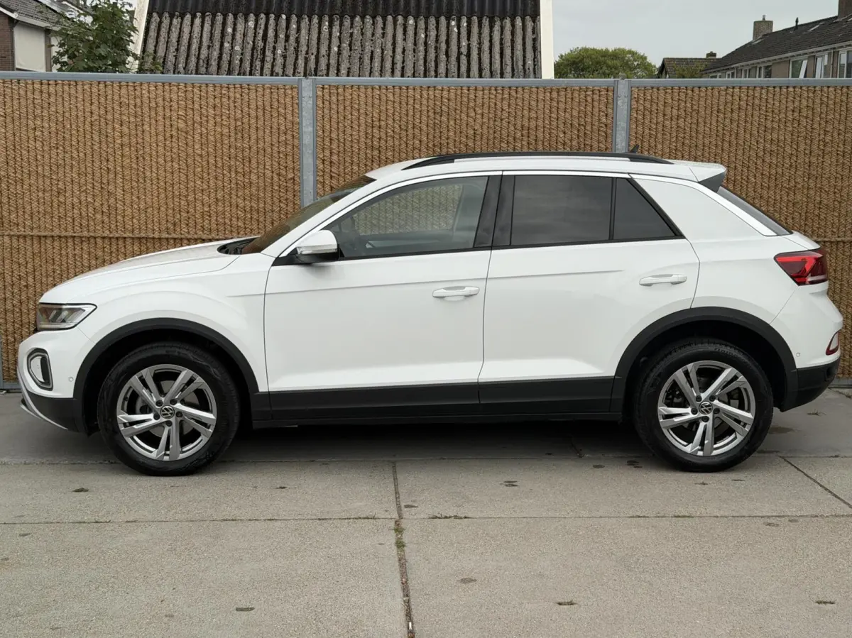 1.0 TSI Life 75 Edition Achteruitrijcamera | LED verlichting | Parkeersensoren voor en achter | Airconditioning | Cruise control adaptief | Apple CarPlay/Android Auto | Rijstrooksensor | DAB