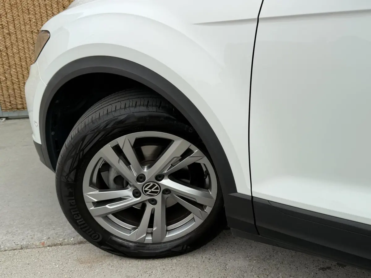 1.0 TSI Life 75 Edition Achteruitrijcamera | LED verlichting | Parkeersensoren voor en achter | Airconditioning | Cruise control adaptief | Apple CarPlay/Android Auto | Rijstrooksensor | DAB