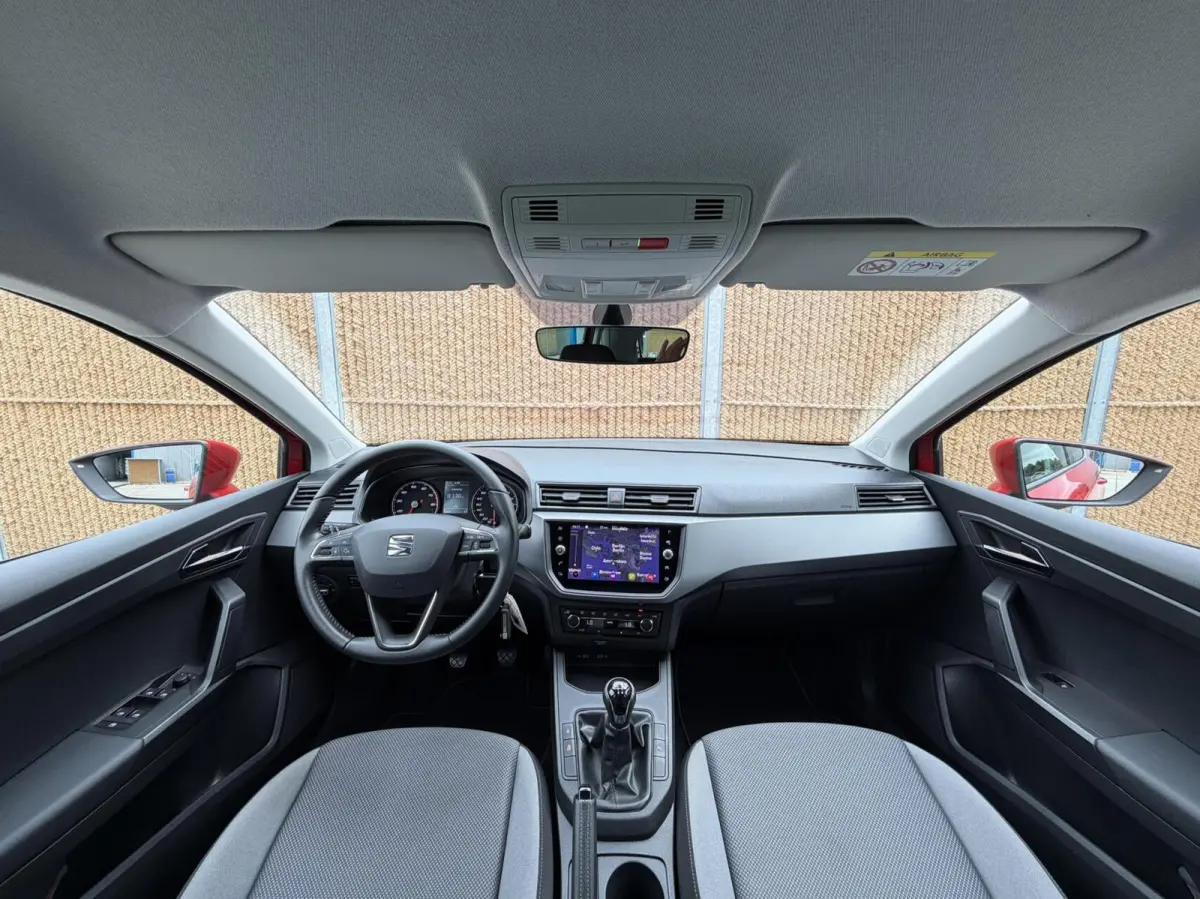 1.0 TSI Style Business Intense Navigatiesysteem | Apple CarPlay/Android Auto | Climate control | Cruise control | Achteruitrijcamera | Parkeersensoren voor en achter | Getint glas