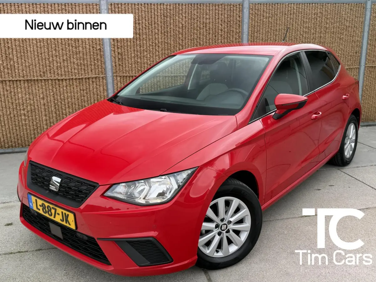 1.0 TSI Style Business Intense Navigatiesysteem | Apple CarPlay/Android Auto | Climate control | Cruise control | Achteruitrijcamera | Parkeersensoren voor en achter | Getint glas