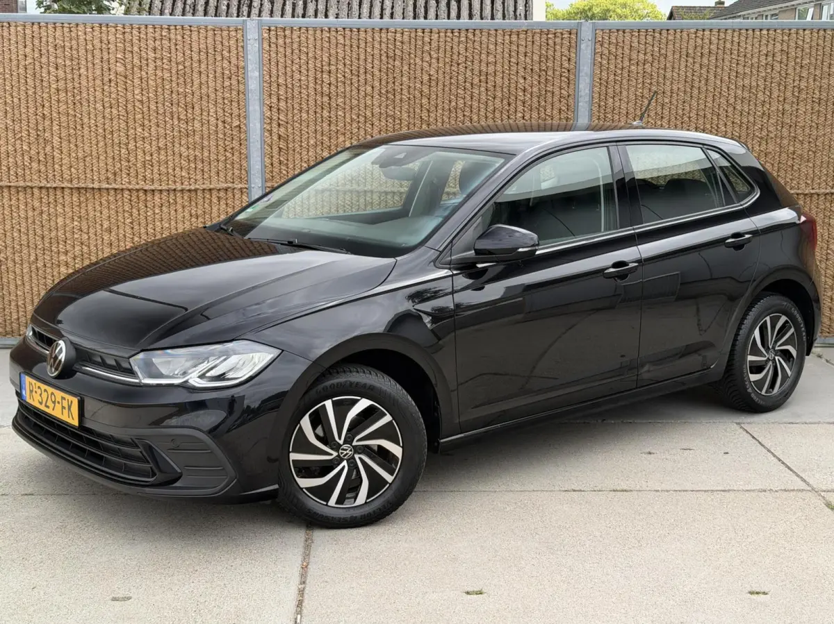 1.0 TSI Life Navigatiesysteem | Digitale cockpit | Airconditioning | Cruise control adaptief | LED koplampen | Rijstrooksensor | Apple CarPlay/Android Auto | DAB ontvanger