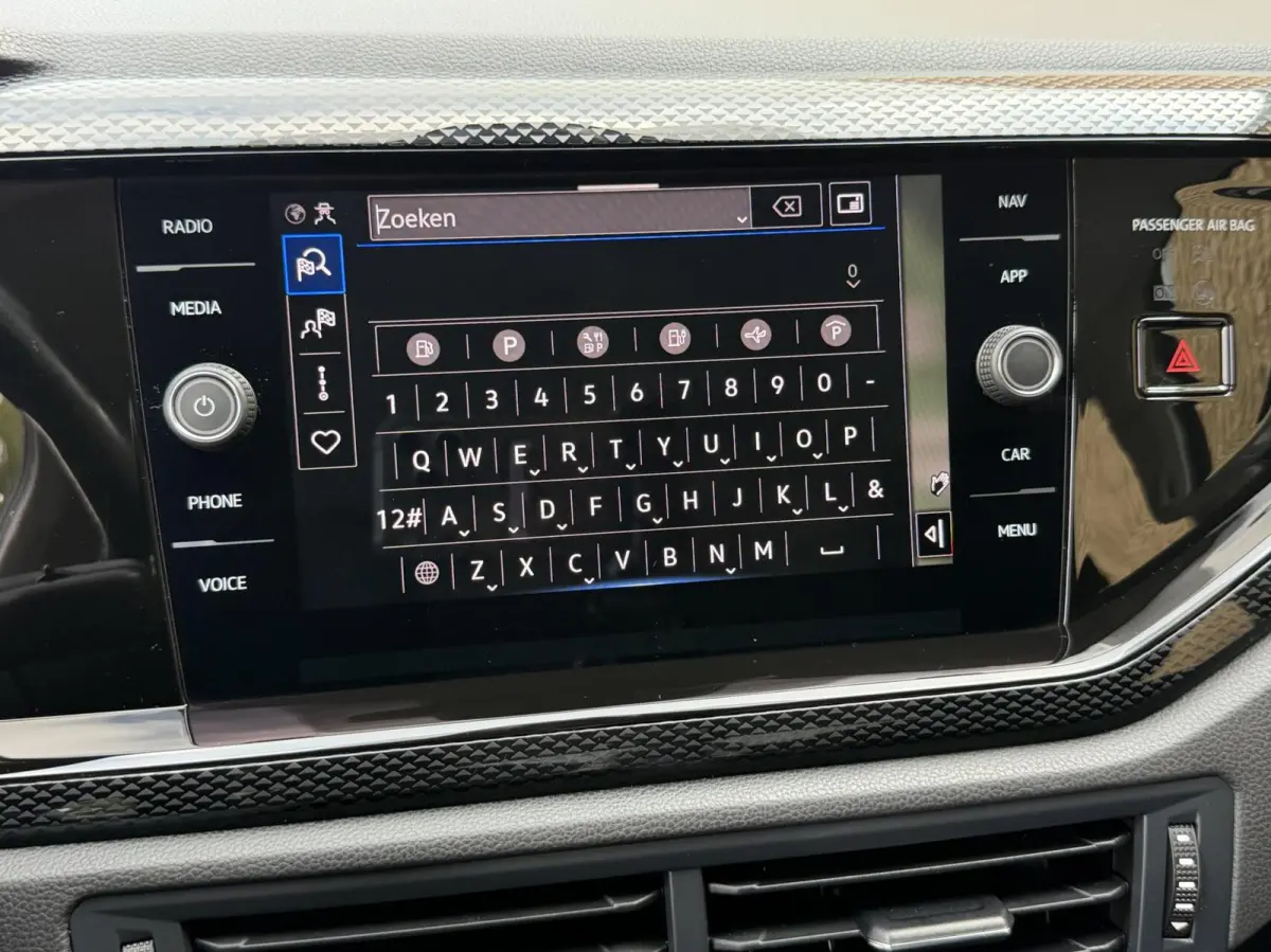1.0 TSI Life Navigatiesysteem | Digitale cockpit | Airconditioning | Cruise control adaptief | LED koplampen | Rijstrooksensor | Apple CarPlay/Android Auto | DAB ontvanger