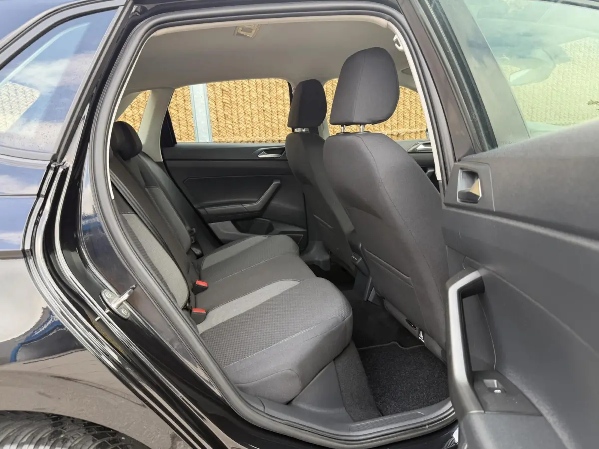 1.0 TSI Life Navigatiesysteem | Digitale cockpit | Airconditioning | Cruise control adaptief | LED koplampen | Rijstrooksensor | Apple CarPlay/Android Auto | DAB ontvanger