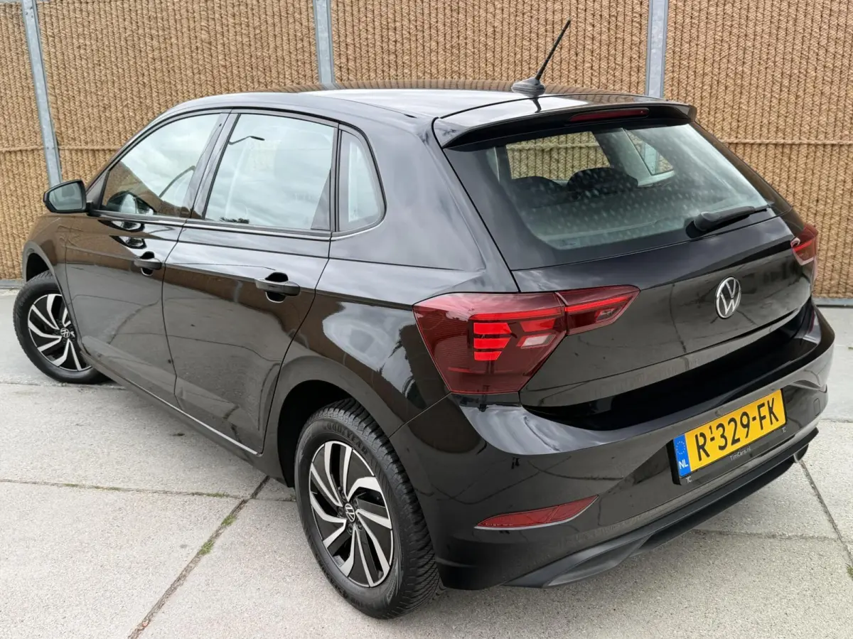 1.0 TSI Life Navigatiesysteem | Digitale cockpit | Airconditioning | Cruise control adaptief | LED koplampen | Rijstrooksensor | Apple CarPlay/Android Auto | DAB ontvanger