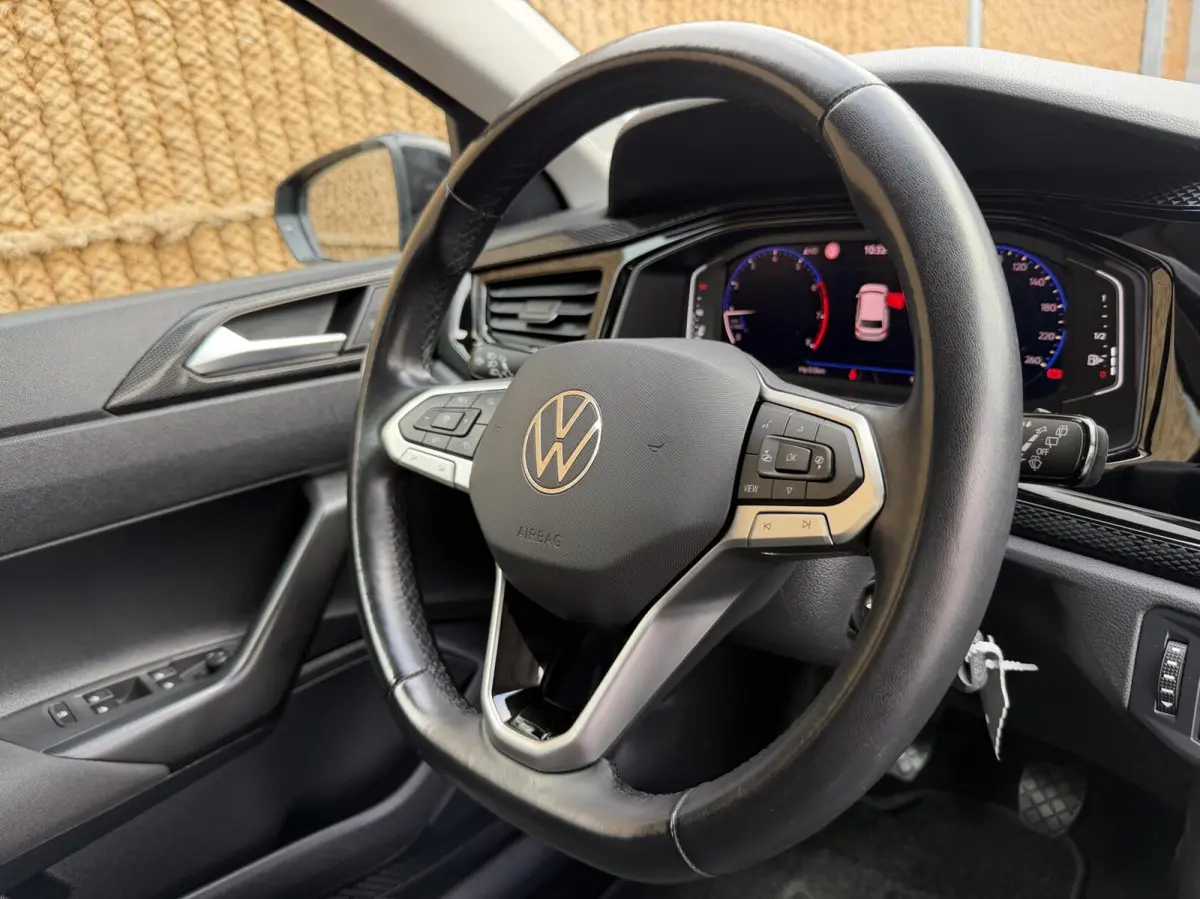 1.0 TSI Life Navigatiesysteem | Digitale cockpit | Airconditioning | Cruise control adaptief | LED koplampen | Rijstrooksensor | Apple CarPlay/Android Auto | DAB ontvanger