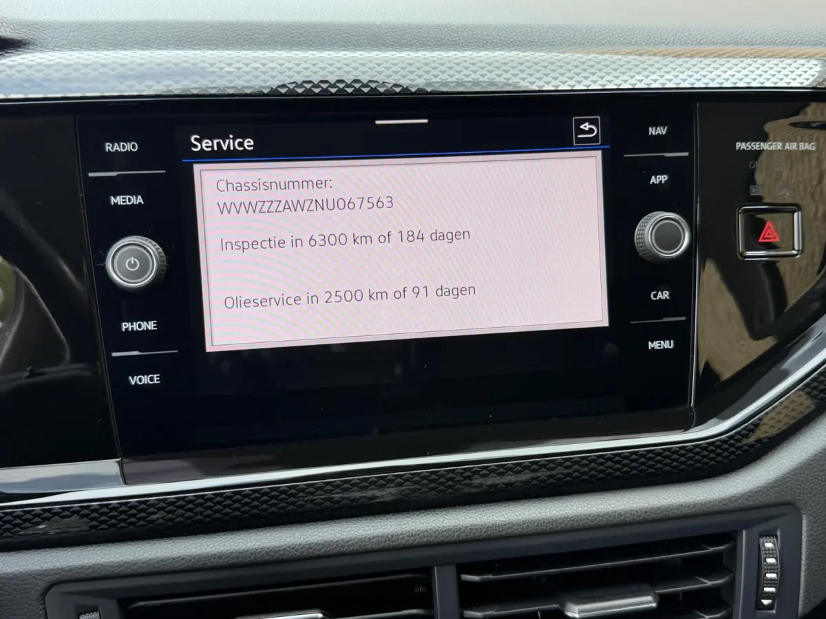 1.0 TSI Life Navigatiesysteem | Digitale cockpit | Airconditioning | Cruise control adaptief | LED koplampen | Rijstrooksensor | Apple CarPlay/Android Auto | DAB ontvanger