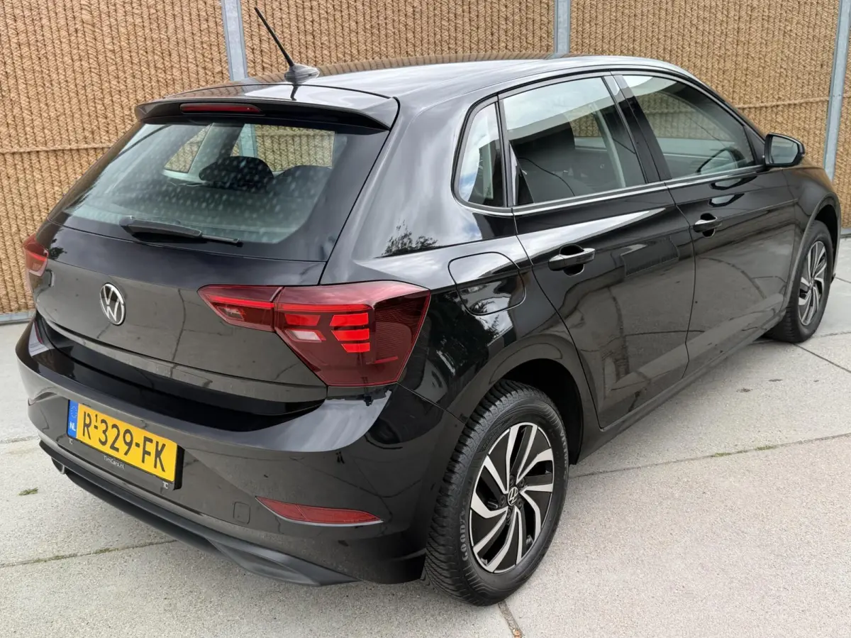 1.0 TSI Life Navigatiesysteem | Digitale cockpit | Airconditioning | Cruise control adaptief | LED koplampen | Rijstrooksensor | Apple CarPlay/Android Auto | DAB ontvanger