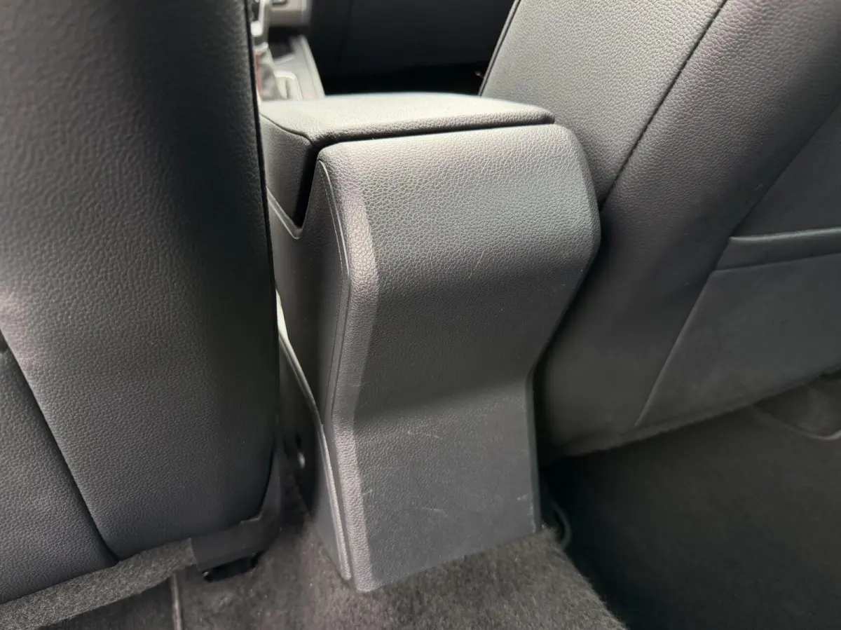 1.0 EcoTSI FR Plus Panoramadak | Stoelverwarming | LED verlichting | Climate control | Cruise control adaptief | Navigatiesysteem | Rijstrooksensor | Achteruitrijcamera