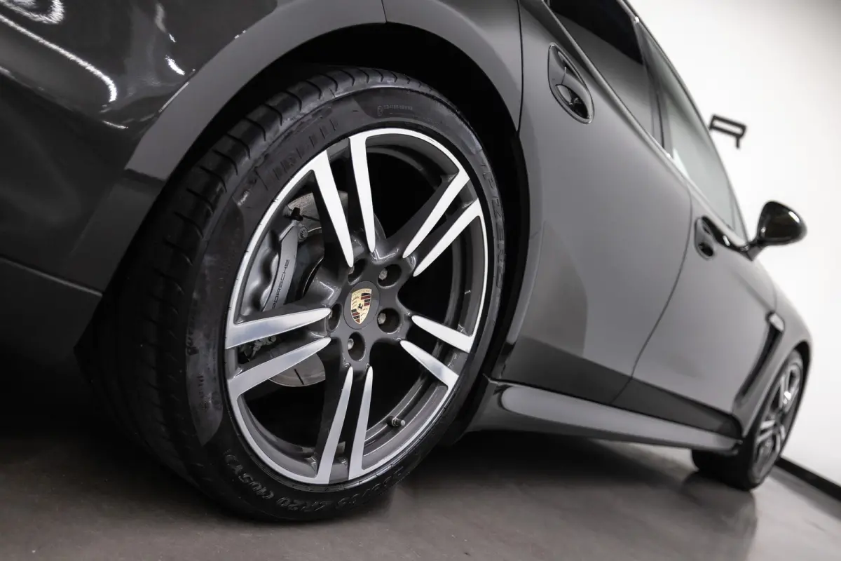 4.8 S Btw auto, Fiscale waarde € 12.000,- (€ 27.231.40 Ex B.T.W) DEALER AUTO Dealer auto
