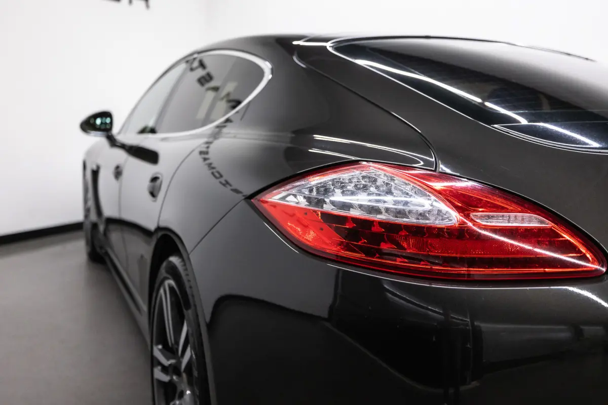 4.8 S Btw auto, Fiscale waarde € 12.000,- (€ 27.231.40 Ex B.T.W) DEALER AUTO Dealer auto