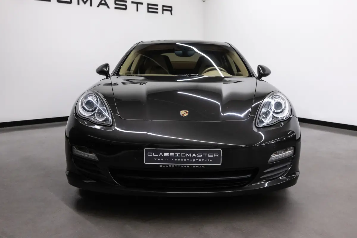 4.8 S Btw auto, Fiscale waarde € 12.000,- (€ 27.231.40 Ex B.T.W) DEALER AUTO Dealer auto