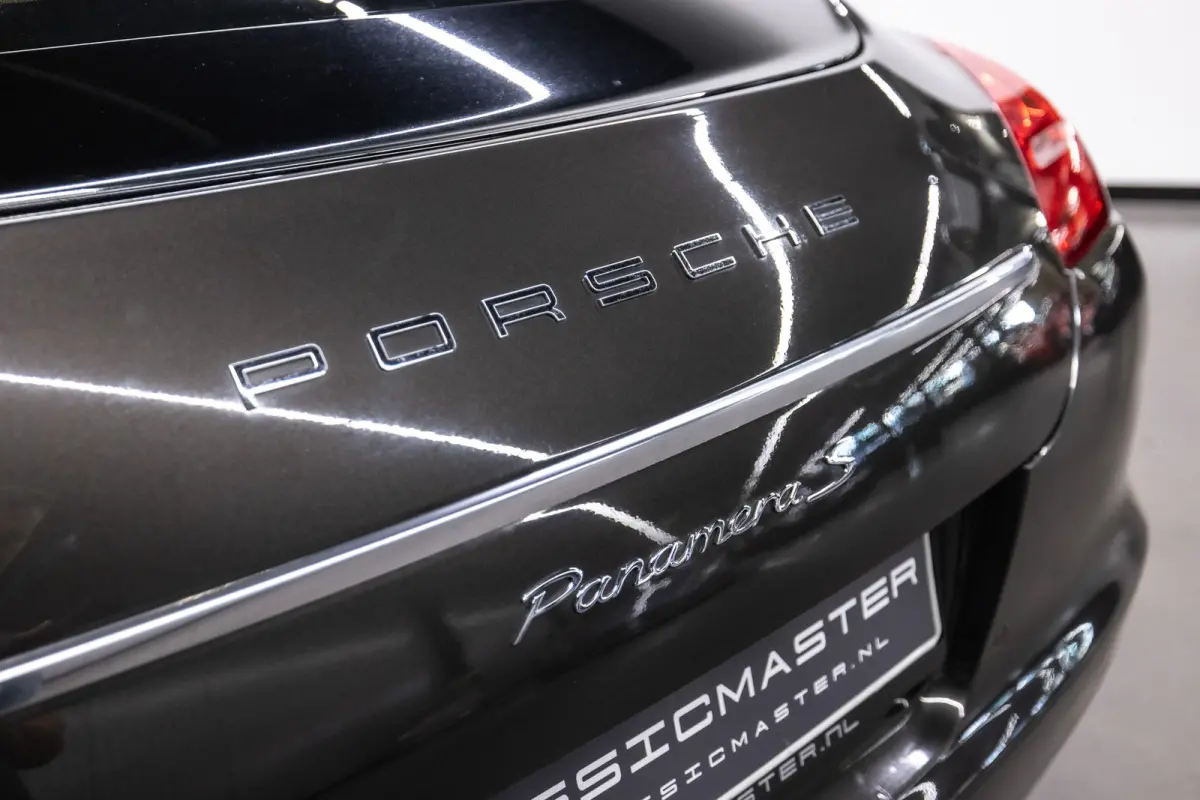 4.8 S Btw auto, Fiscale waarde € 12.000,- (€ 27.231.40 Ex B.T.W) DEALER AUTO Dealer auto