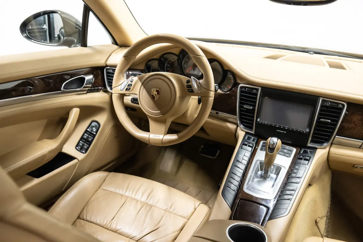 4.8 S Btw auto, Fiscale waarde € 12.000,- (€ 27.231.40 Ex B.T.W) DEALER AUTO Dealer auto