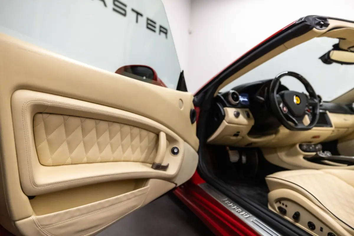 4.3 V8 Btw auto, Fiscale waarde € 22.000,- (€ 90.867,77 Ex B.T.W) DEALER AUTO Dealer auto