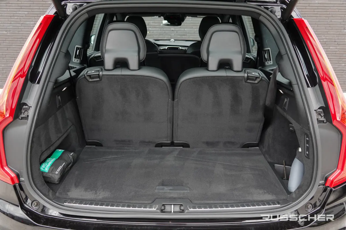 2.0 D5 235Pk Aut. | AWD | Inscription | 7-Persoons | Luchtvering | Panoramadak | Bowers&Wilkins | Trekhaak | 20''