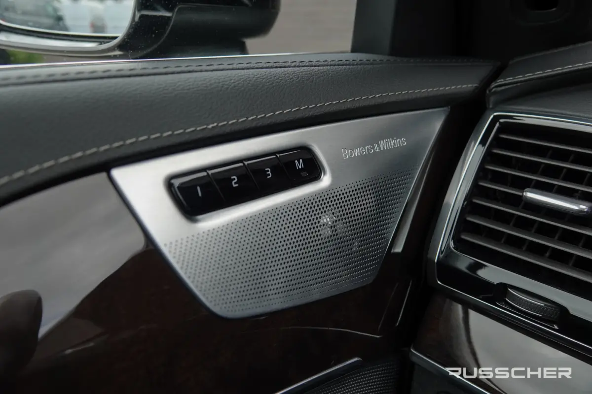 2.0 D5 235Pk Aut. | AWD | Inscription | 7-Persoons | Luchtvering | Panoramadak | Bowers&Wilkins | Trekhaak | 20''