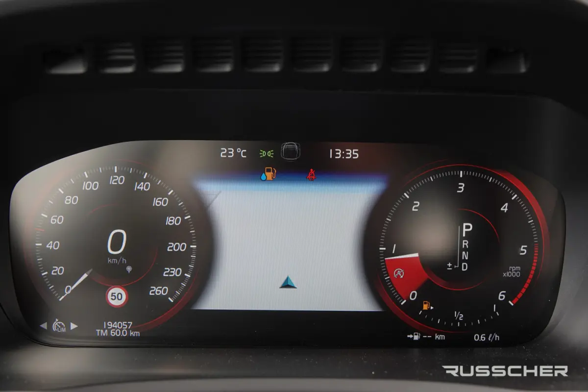 2.0 D5 235Pk Aut. | AWD | Inscription | 7-Persoons | Luchtvering | Panoramadak | Bowers&Wilkins | Trekhaak | 20''