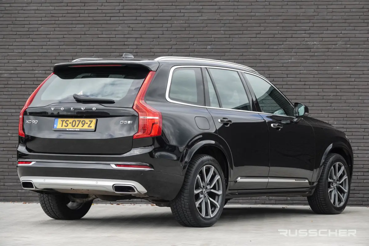 2.0 D5 235Pk Aut. | AWD | Inscription | 7-Persoons | Luchtvering | Panoramadak | Bowers&Wilkins | Trekhaak | 20''