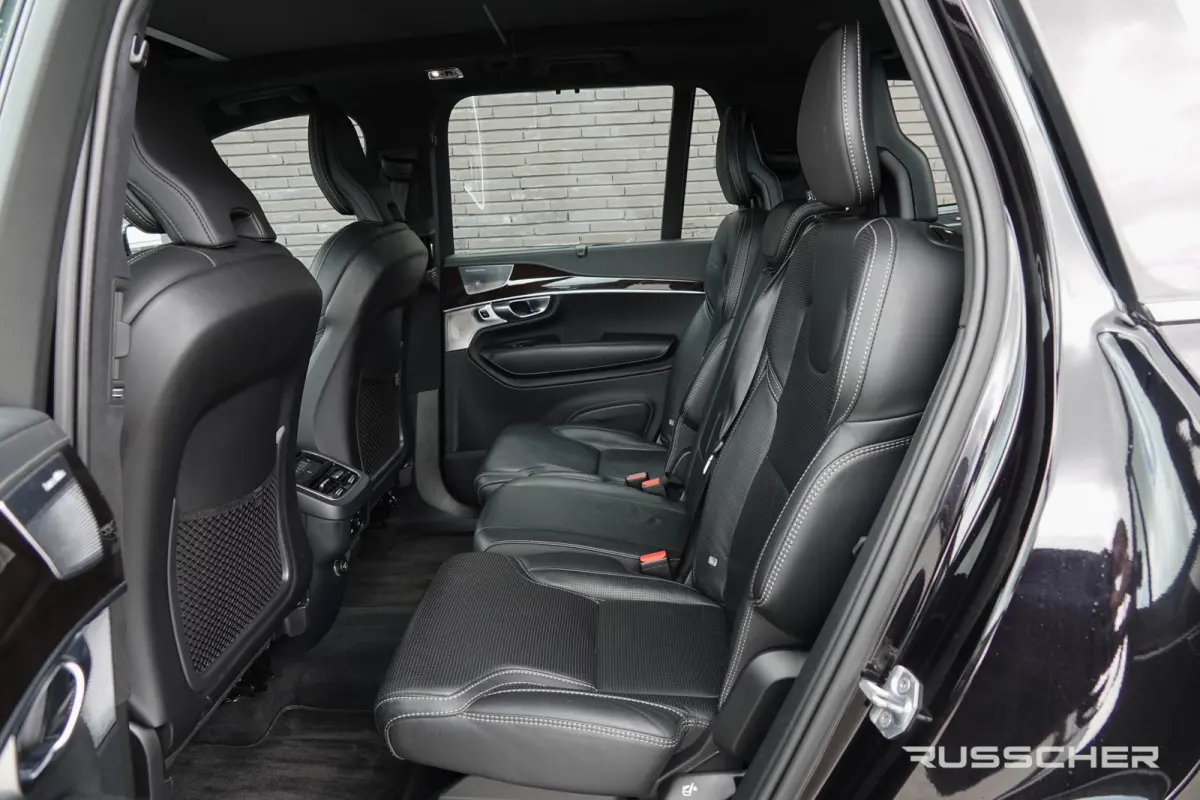 2.0 D5 235Pk Aut. | AWD | Inscription | 7-Persoons | Luchtvering | Panoramadak | Bowers&Wilkins | Trekhaak | 20''
