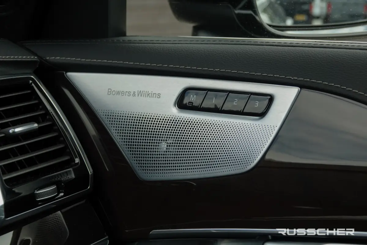 2.0 D5 235Pk Aut. | AWD | Inscription | 7-Persoons | Luchtvering | Panoramadak | Bowers&Wilkins | Trekhaak | 20''