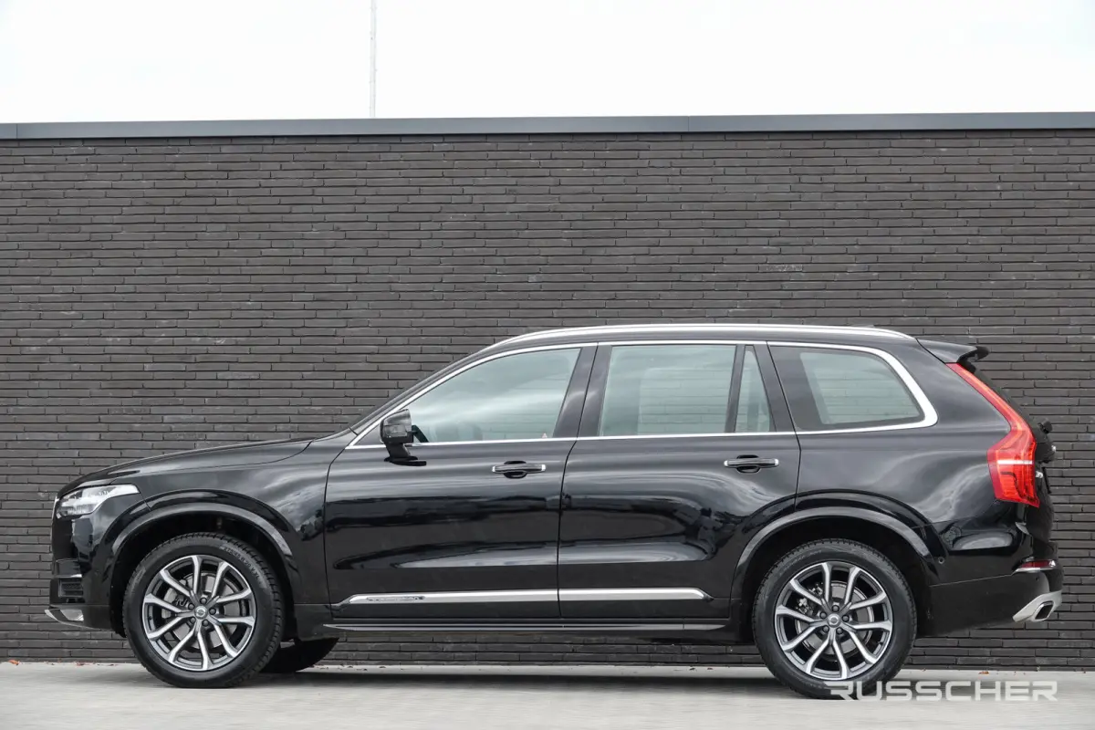 2.0 D5 235Pk Aut. | AWD | Inscription | 7-Persoons | Luchtvering | Panoramadak | Bowers&Wilkins | Trekhaak | 20''