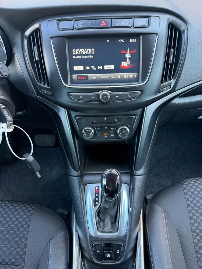 1.4 Turbo 7p/Camera/Navi/Cruise-c/Climate-c/Pdc/Trekhaak
