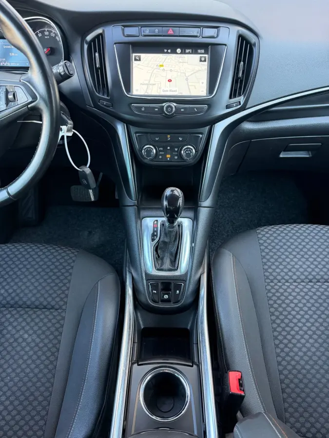 1.4 Turbo 7p/Camera/Navi/Cruise-c/Climate-c/Pdc/Trekhaak