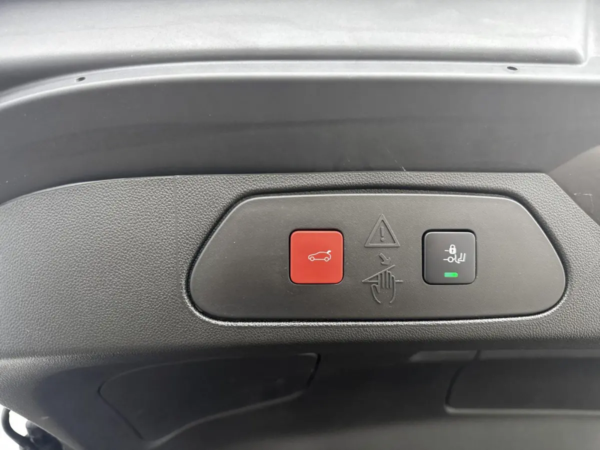 1.6 Turbo Plug-In Hybrid GS Line Apple Carplay Android auto| elect. achterklep| Stuur verwarming