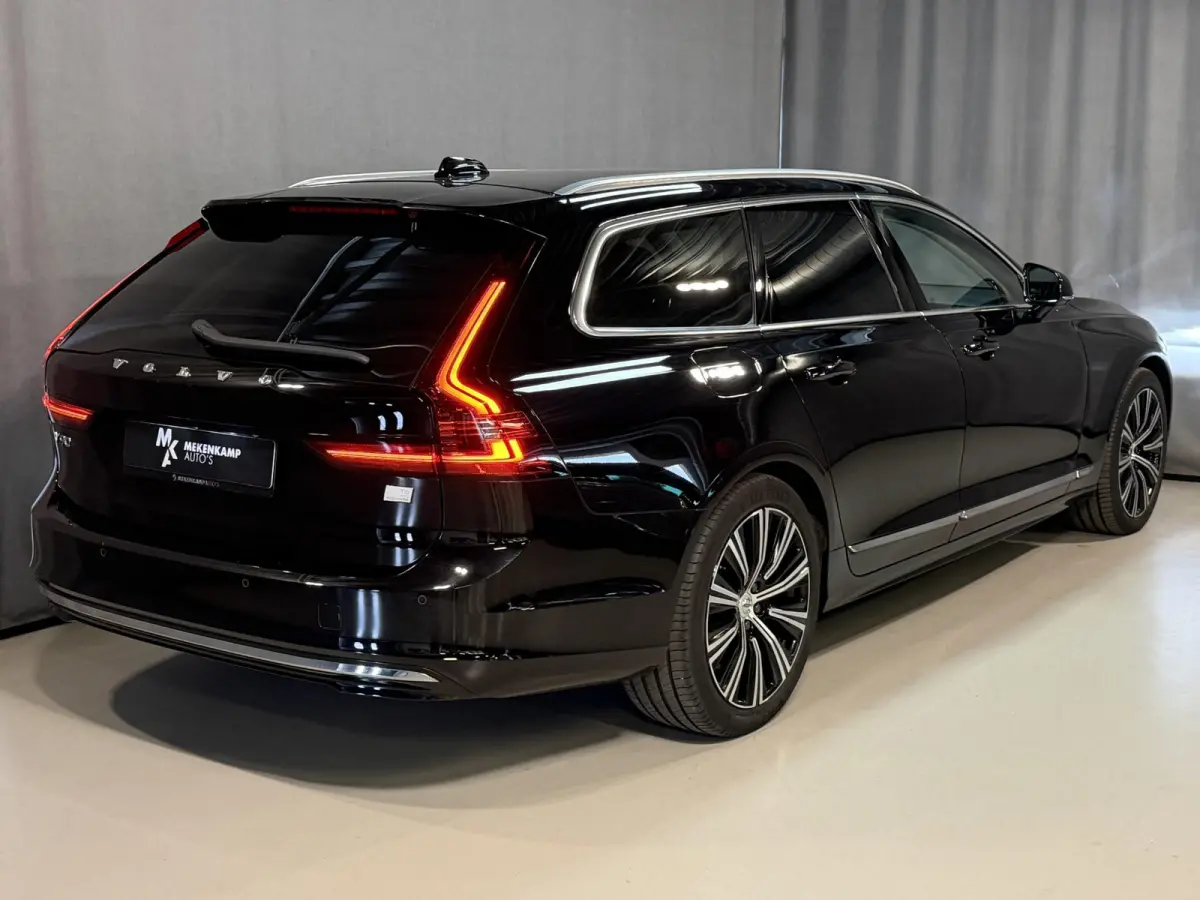 2.0 T6 Plug-in hybrid AWD Plus Bright 19"/Leder + memory l + r/Stoel + stuurverwarmingAdaptieve cruise/Harman Kardon/Dodehoek/Elektrische klep/Keyless