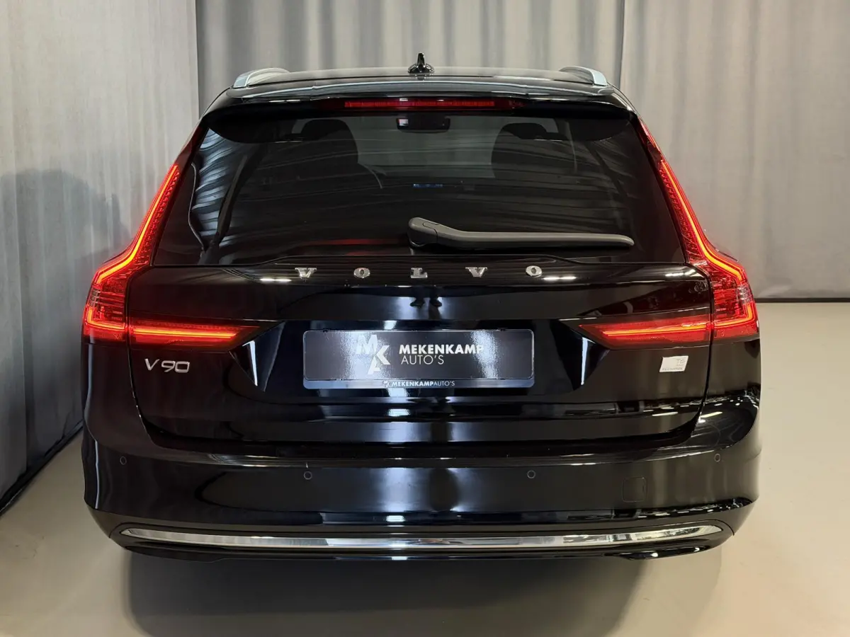 2.0 T6 Plug-in hybrid AWD Plus Bright 19"/Leder + memory l + r/Stoel + stuurverwarmingAdaptieve cruise/Harman Kardon/Dodehoek/Elektrische klep/Keyless