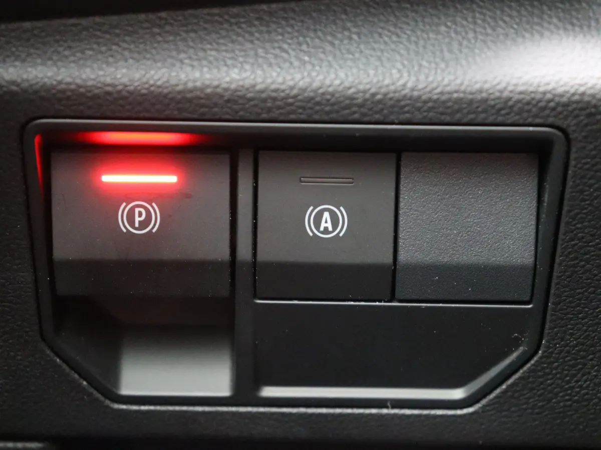 Mild hybrid advanced 130pk techno | Achteruitrijcamera | Climate Control | Cruise Control | Handgeschakeld |