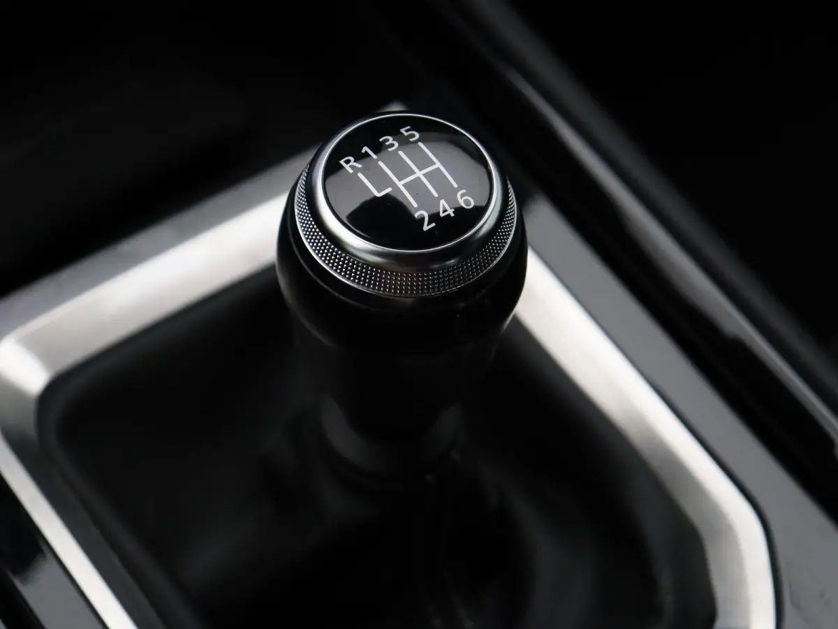 Mild hybrid advanced 130pk techno | Achteruitrijcamera | Climate Control | Cruise Control | Handgeschakeld |