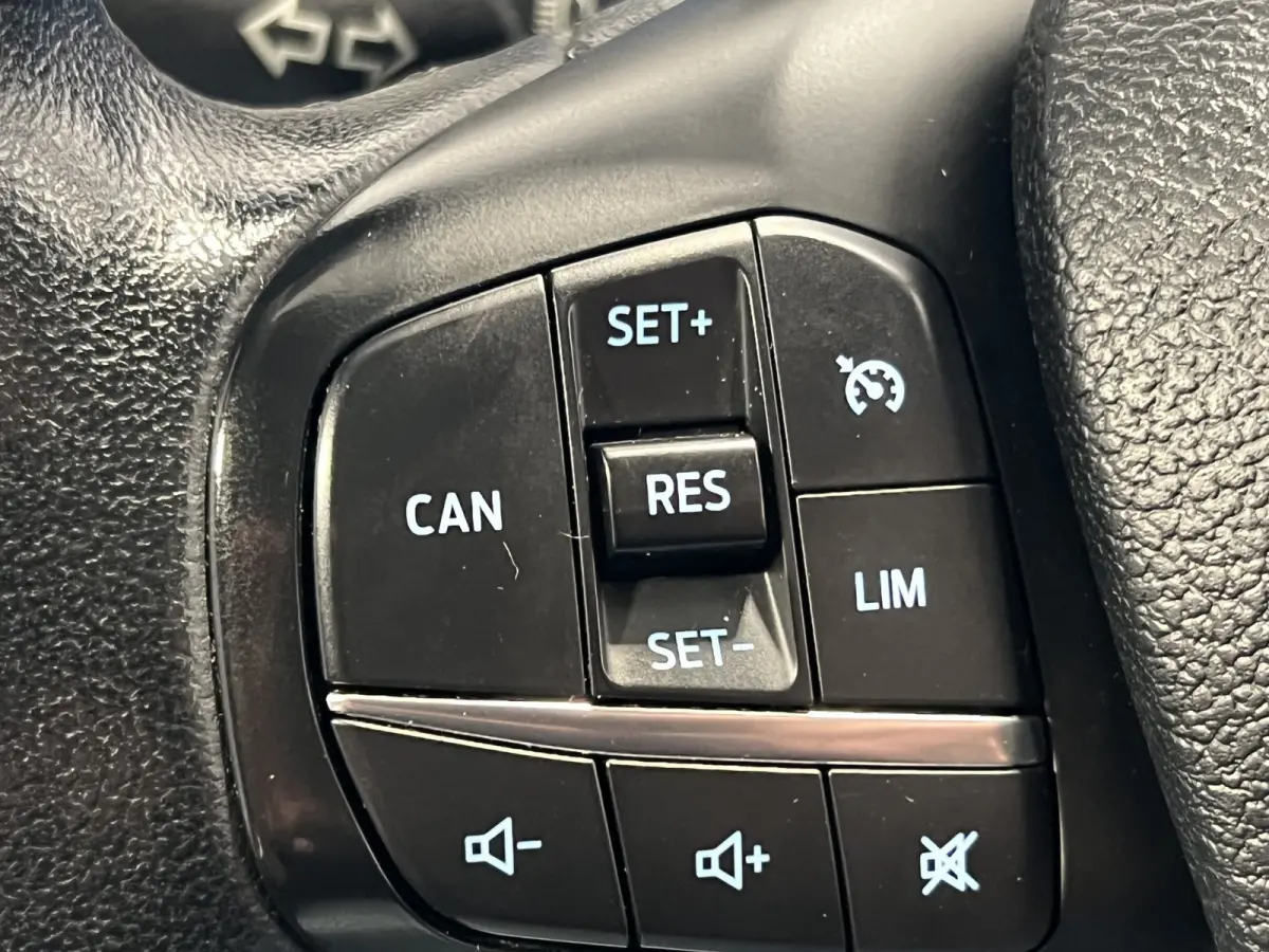 280 2.0 TDCI L1H1 Limited Trekhaak | Cruise Control | Achteruitrijcamera | PDC Voor en Achter |