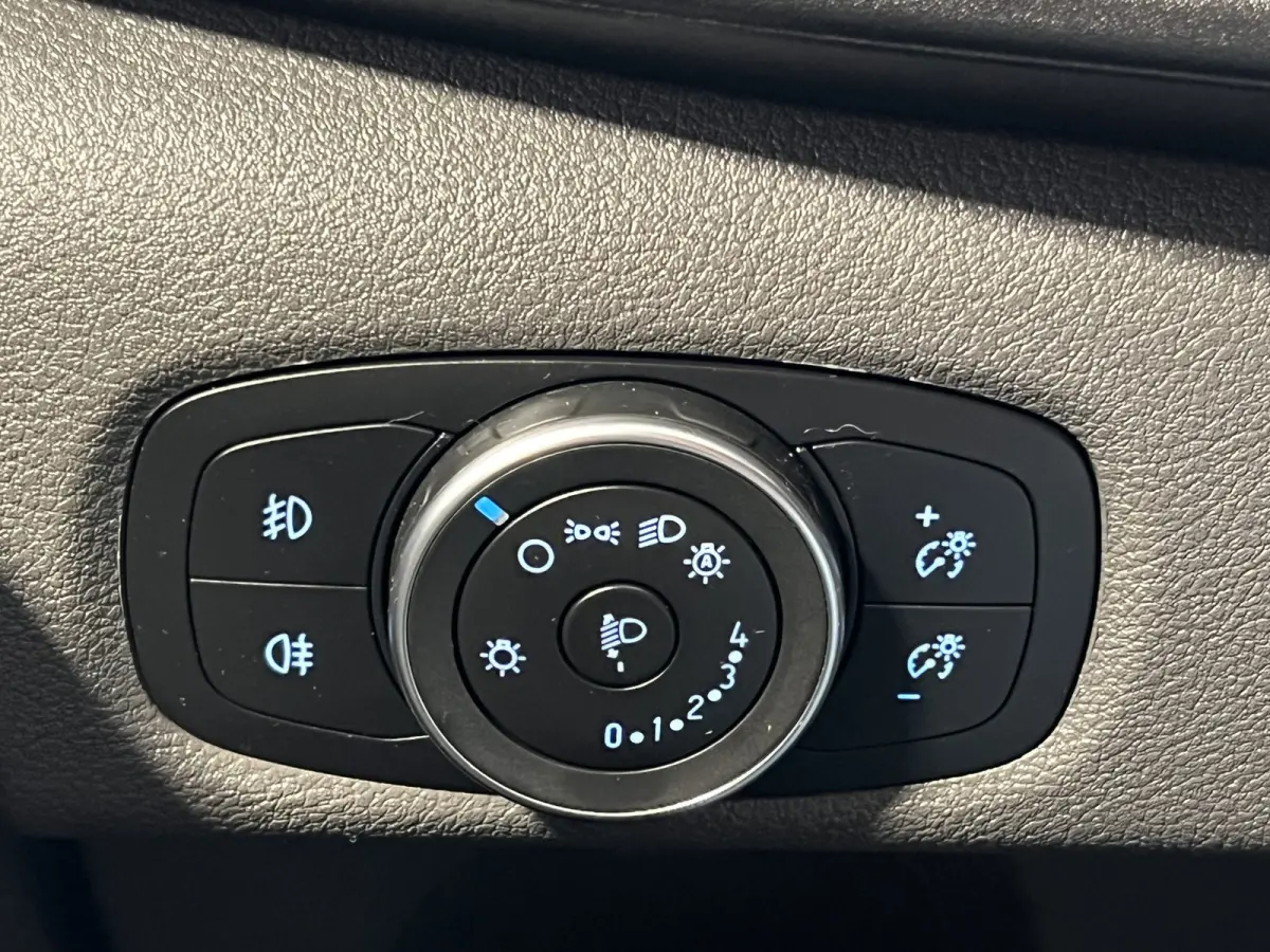 280 2.0 TDCI L1H1 Limited Trekhaak | Cruise Control | Achteruitrijcamera | PDC Voor en Achter |