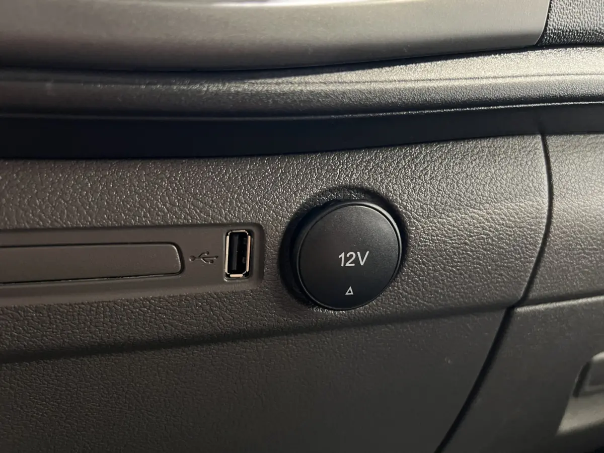 280 2.0 TDCI L1H1 Limited Trekhaak | Cruise Control | Achteruitrijcamera | PDC Voor en Achter |