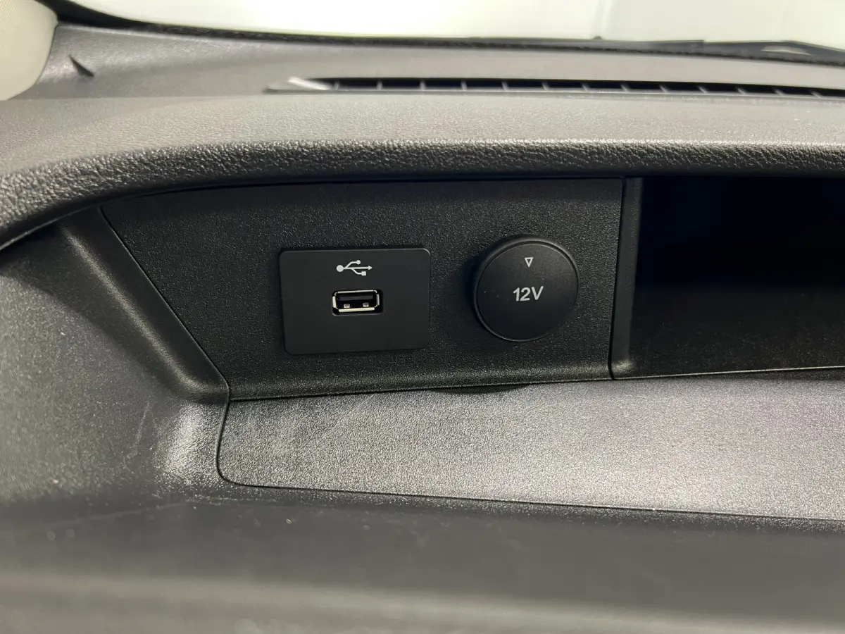 280 2.0 TDCI L1H1 Limited Trekhaak | Cruise Control | Achteruitrijcamera | PDC Voor en Achter |