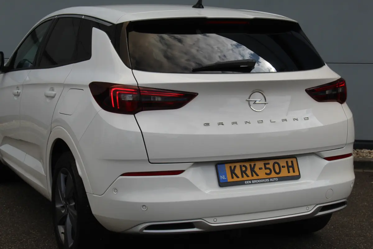 1.6 Turbo Plug-In Hybrid Business Elegance | Trekh. | Adaptive | Stuur Verw. | Camera | Carplay | Pdc | | Trekh. | Adaptive | Stuur Verw. | Camera | Carplay | Pdc |