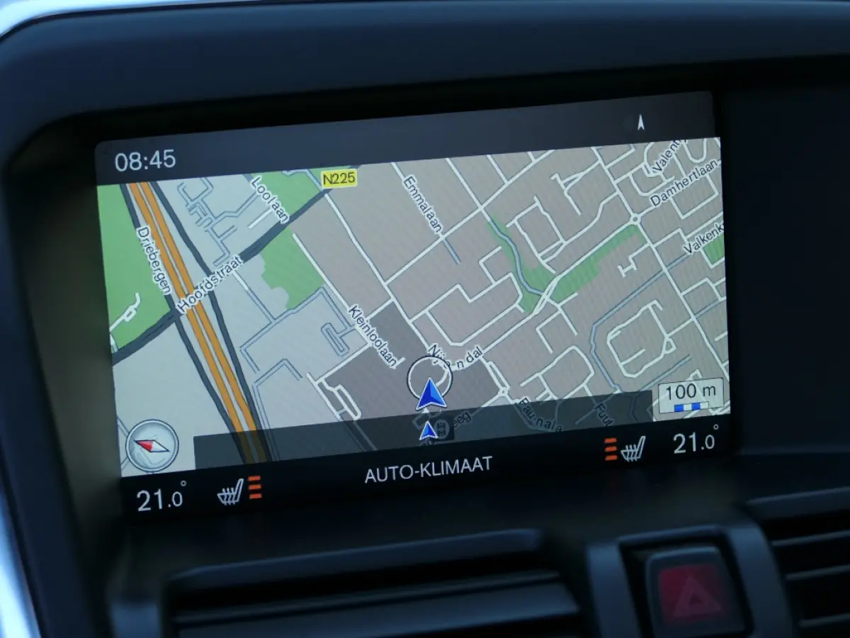 T5 FWD Polar+ Panoramadak / Xenon / Standkachel / Leer