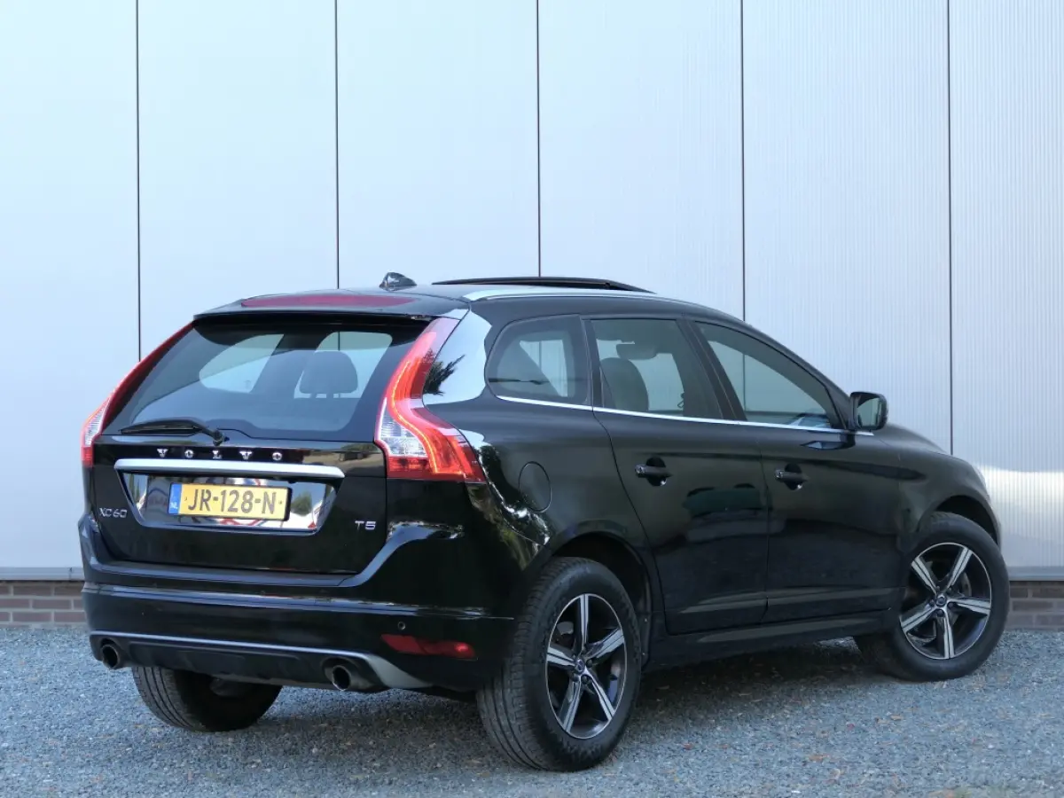 T5 FWD Polar+ Panoramadak / Xenon / Standkachel / Leer