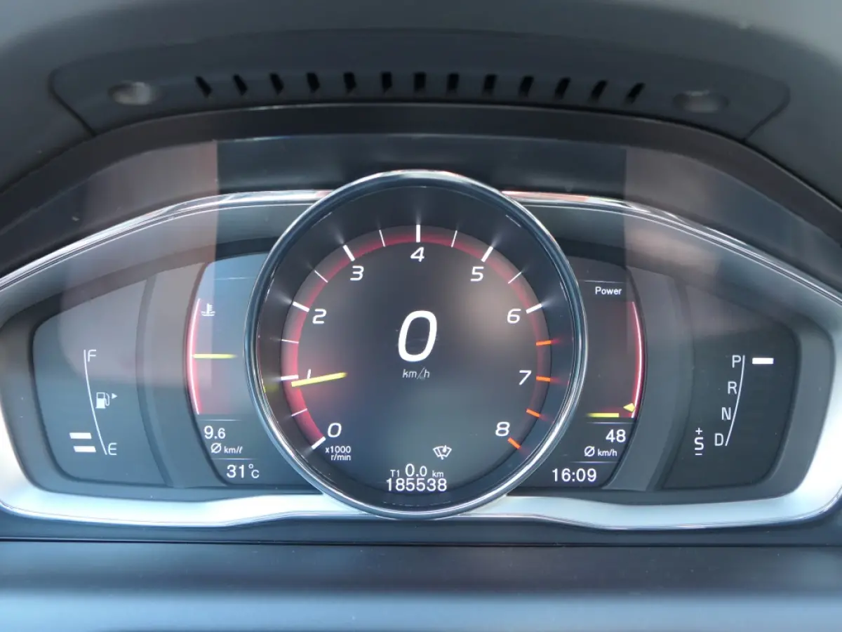 T5 FWD Polar+ Panoramadak / Xenon / Standkachel / Leer