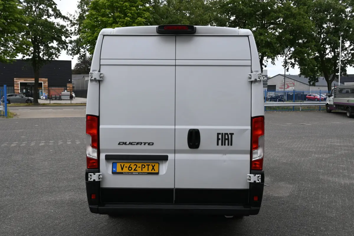 L4H2 140 pk 2.2 Maxi Camera, 270 Graden achterdeuren