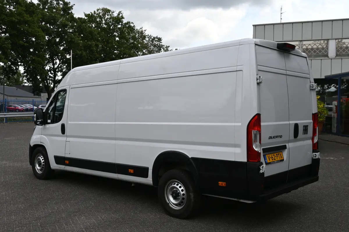 L4H2 140 pk 2.2 Maxi Camera, 270 Graden achterdeuren