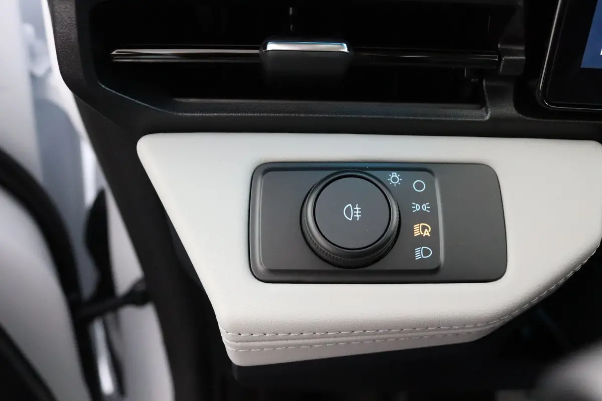 Premium 44 kWh | Panoramadak | B&O | Winterpack | 19 Inch | Adaptive Cruise | BLIS | 360 Camera | Matrix LED | Keyless | Elektrische Achterklep