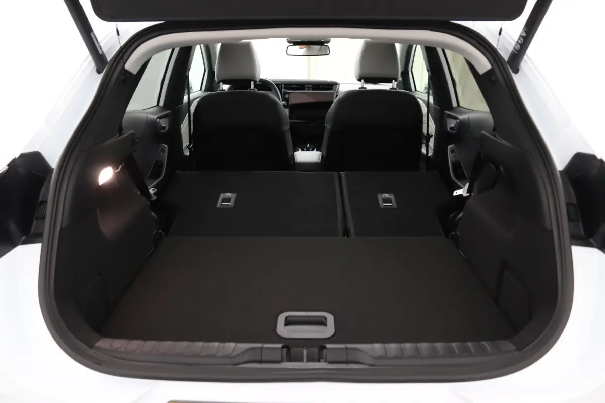 Premium 44 kWh | Panoramadak | B&O | Winterpack | 19 Inch | Adaptive Cruise | BLIS | 360 Camera | Matrix LED | Keyless | Elektrische Achterklep