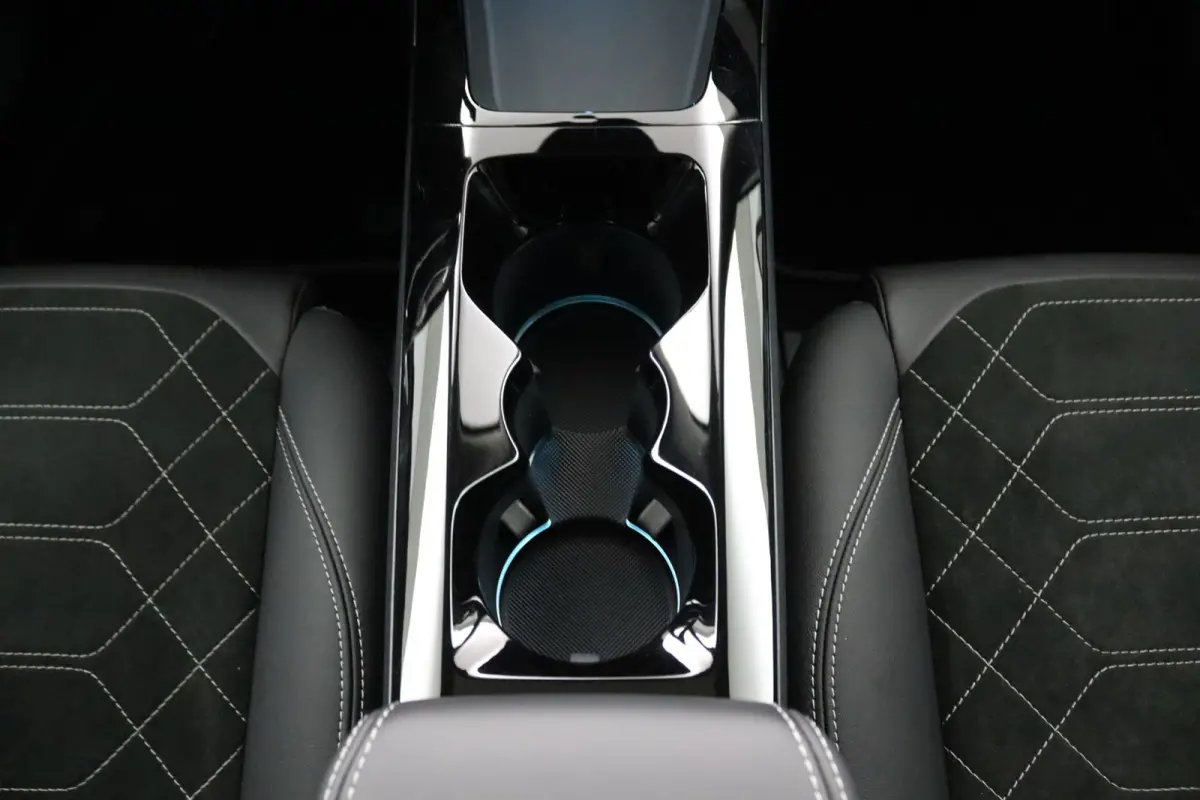 Premium 44 kWh | Panoramadak | B&O | Winterpack | 19 Inch | Adaptive Cruise | BLIS | 360 Camera | Matrix LED | Keyless | Elektrische Achterklep
