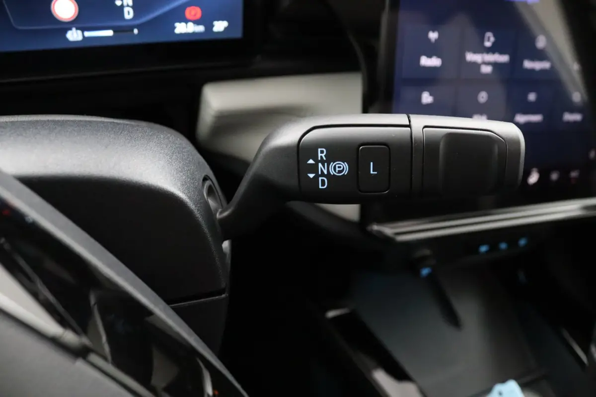 Premium 44 kWh | Panoramadak | B&O | Winterpack | 19 Inch | Adaptive Cruise | BLIS | 360 Camera | Matrix LED | Keyless | Elektrische Achterklep