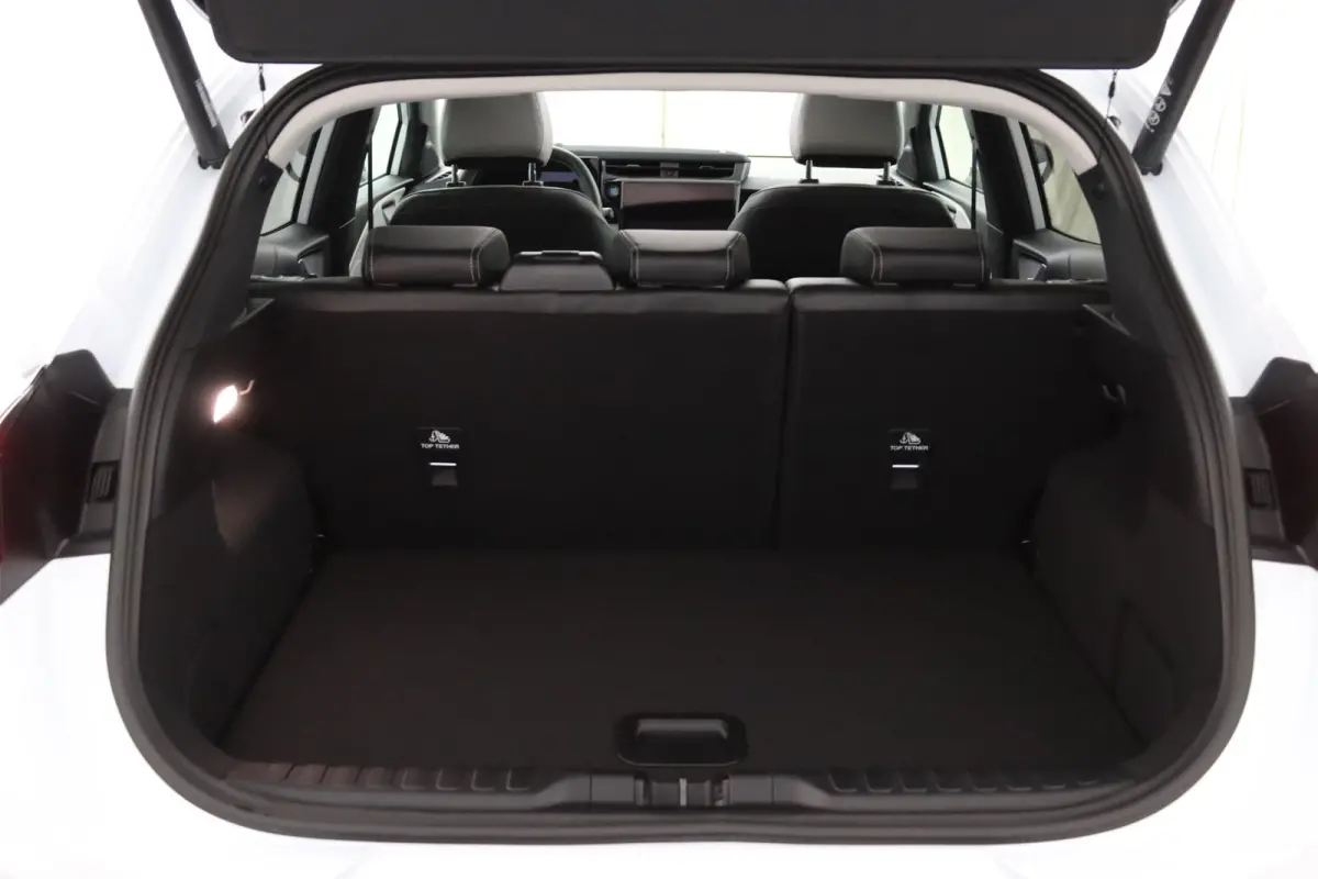 Premium 44 kWh | Panoramadak | B&O | Winterpack | 19 Inch | Adaptive Cruise | BLIS | 360 Camera | Matrix LED | Keyless | Elektrische Achterklep