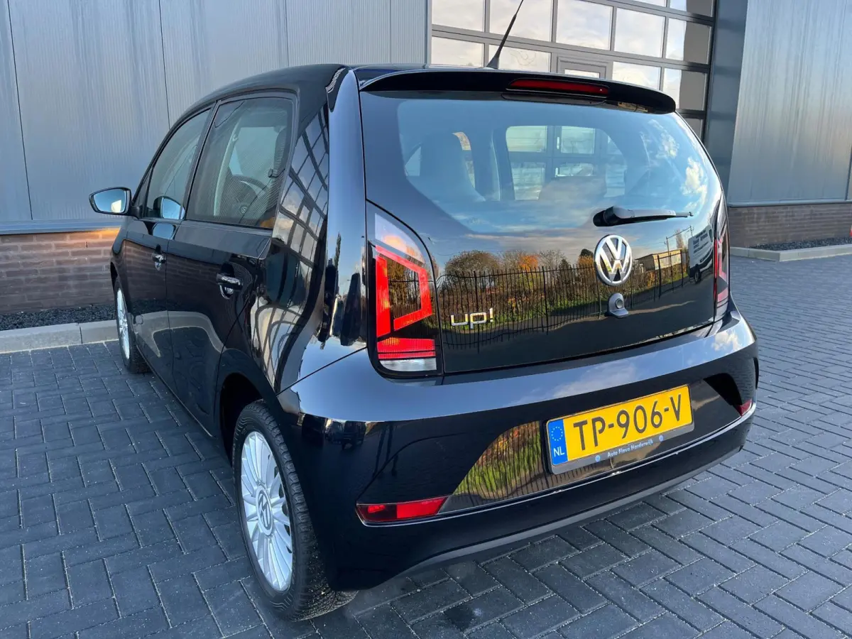 Up! 1.0 BMT move up! Nw.Model/NL.Auto/Airco/Elc.Pakket/Lichtmetalenvelgen/5Deurs/2De Eigenaar/All season banden