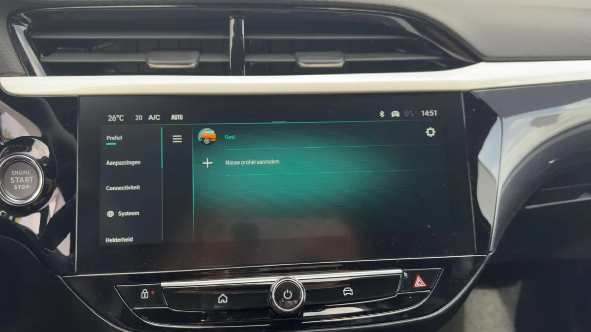 GS | Apple Carplay / Android Auto | Draadloos opladen | Camera achter | Dodehoek sensoren | | Dode hoek waarschuwing | IntelliLux LED Matrix-verlichting, inclusief LED matrix koplampen met a